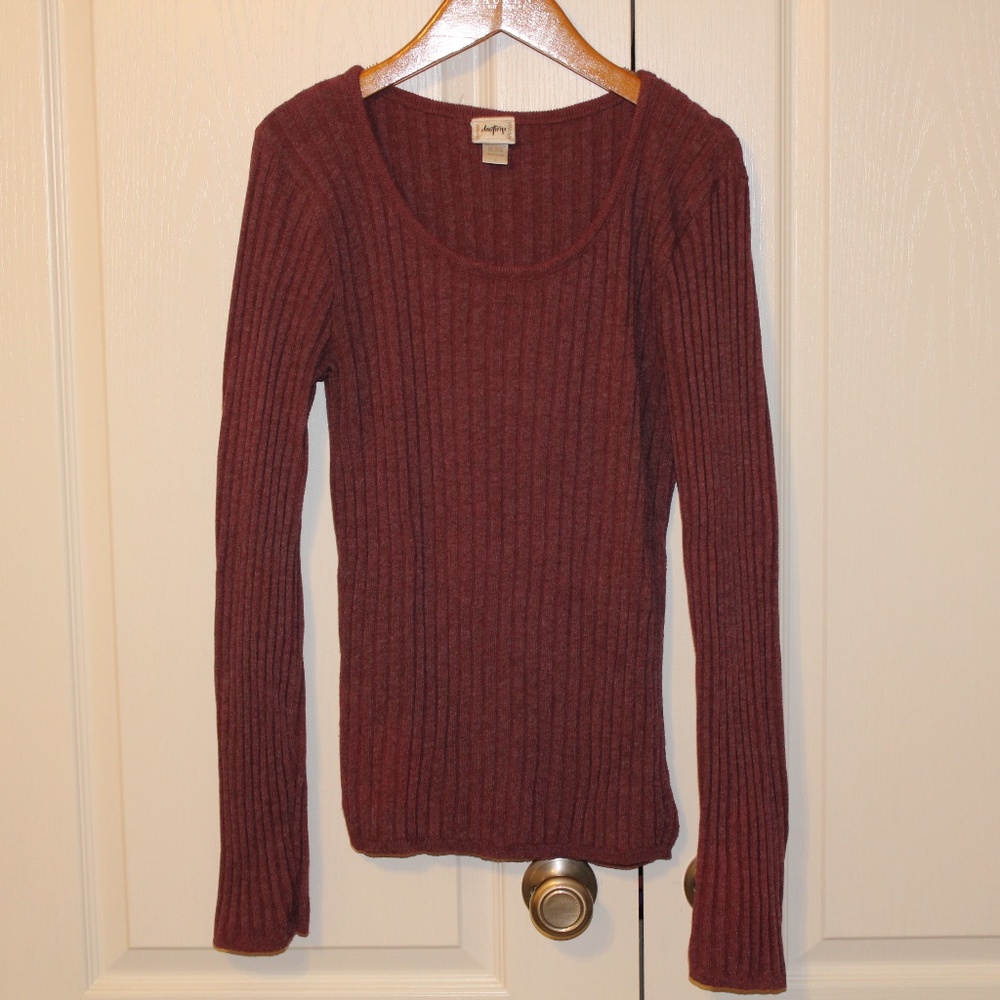 Daytrip long sleeve sweater
